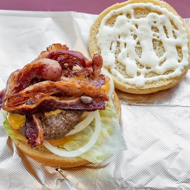 845 Burger.