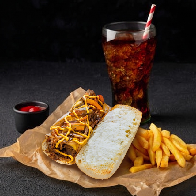 845 Philly Cheesesteak combo w fries/soda.